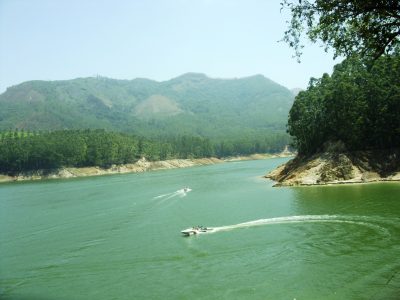 Boating-in-Mattupetty-Dam-reservoir-near-Munnar